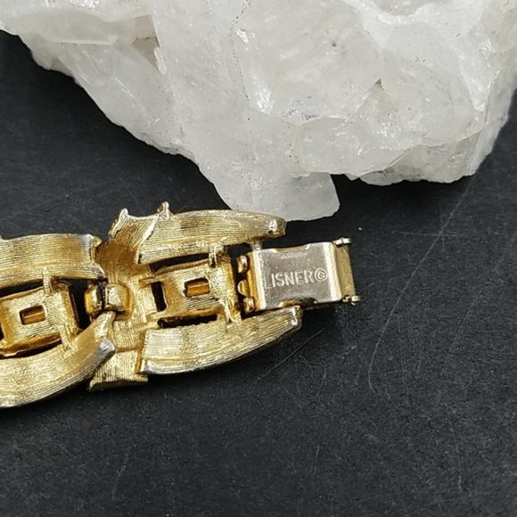 Tailored Vintage Lisner Blue Rhinestone Bracelet - Picture 7 of 7